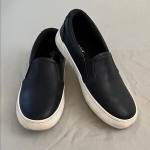 Girl’s Size 2 Cat&Jack Black Slip-On Sneakers with White Sole